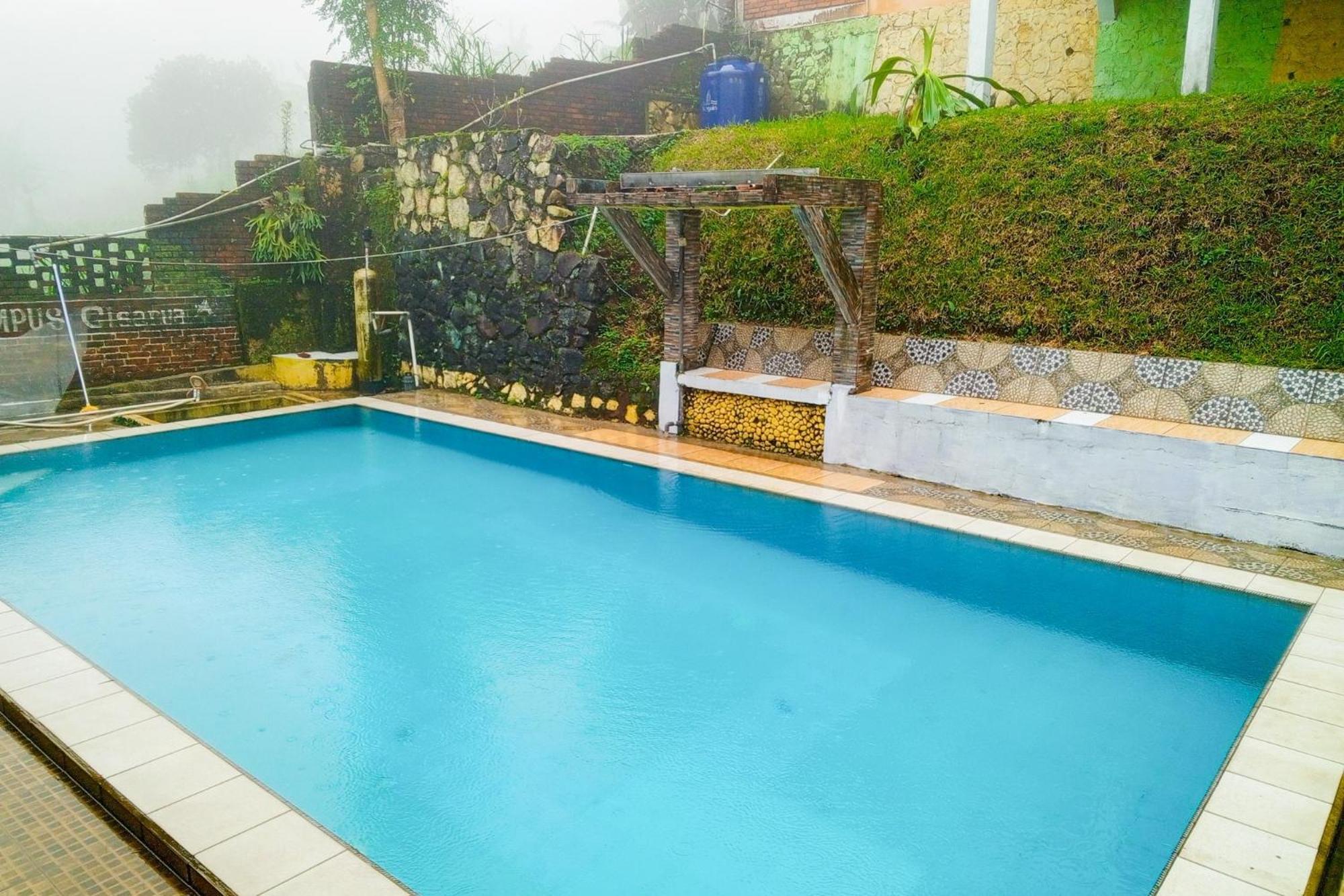 Villa Kampus Near Taman Safari Cisarua Puncak Redpartner Bogor Esterno foto