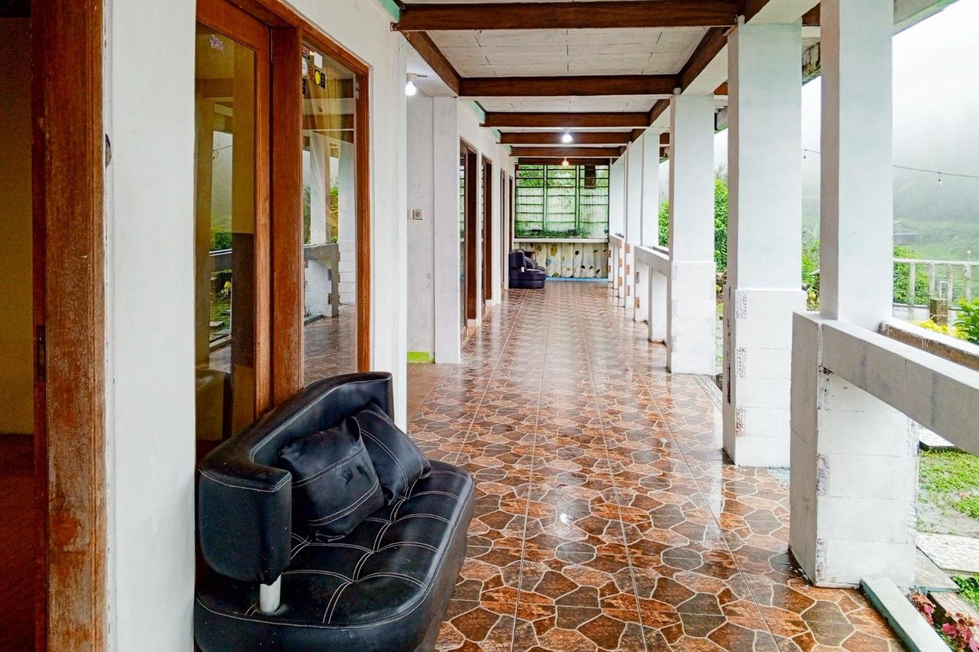 Villa Kampus Near Taman Safari Cisarua Puncak Redpartner Bogor Esterno foto